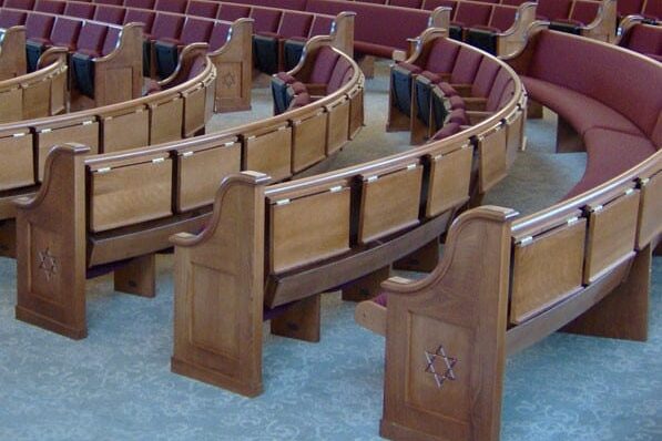 Radius curved pews and combination seating at Congregation Rodfei Sholom in San Antonio, TX.